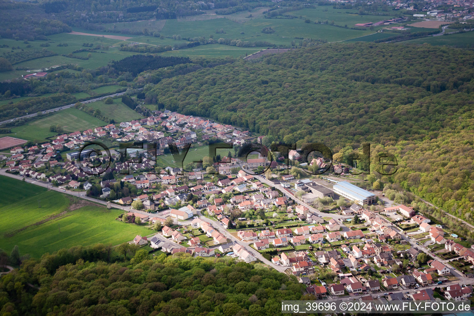 Vue aérienne de Entrange dans le département Moselle, France