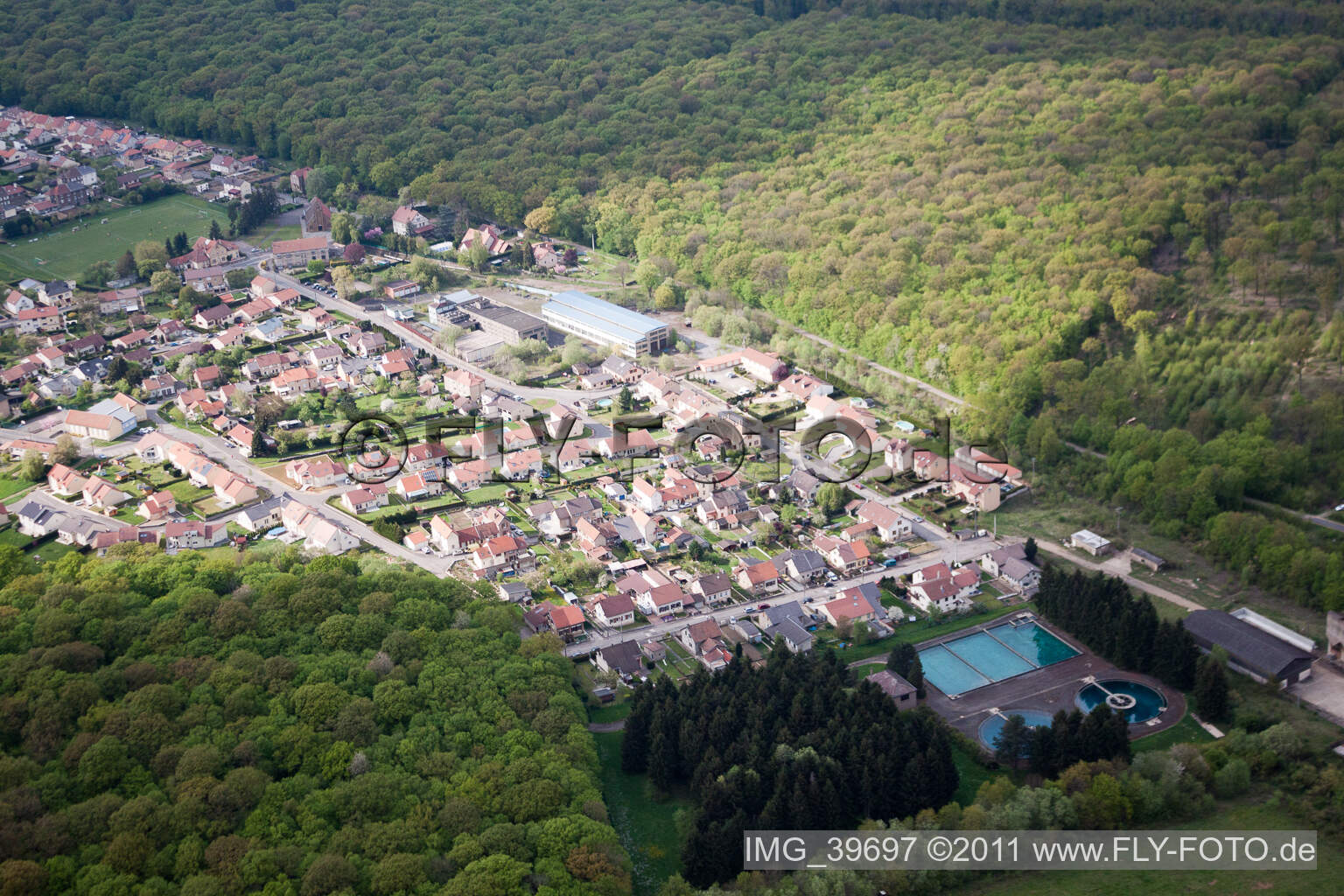 Vue aérienne de Entrange dans le département Moselle, France