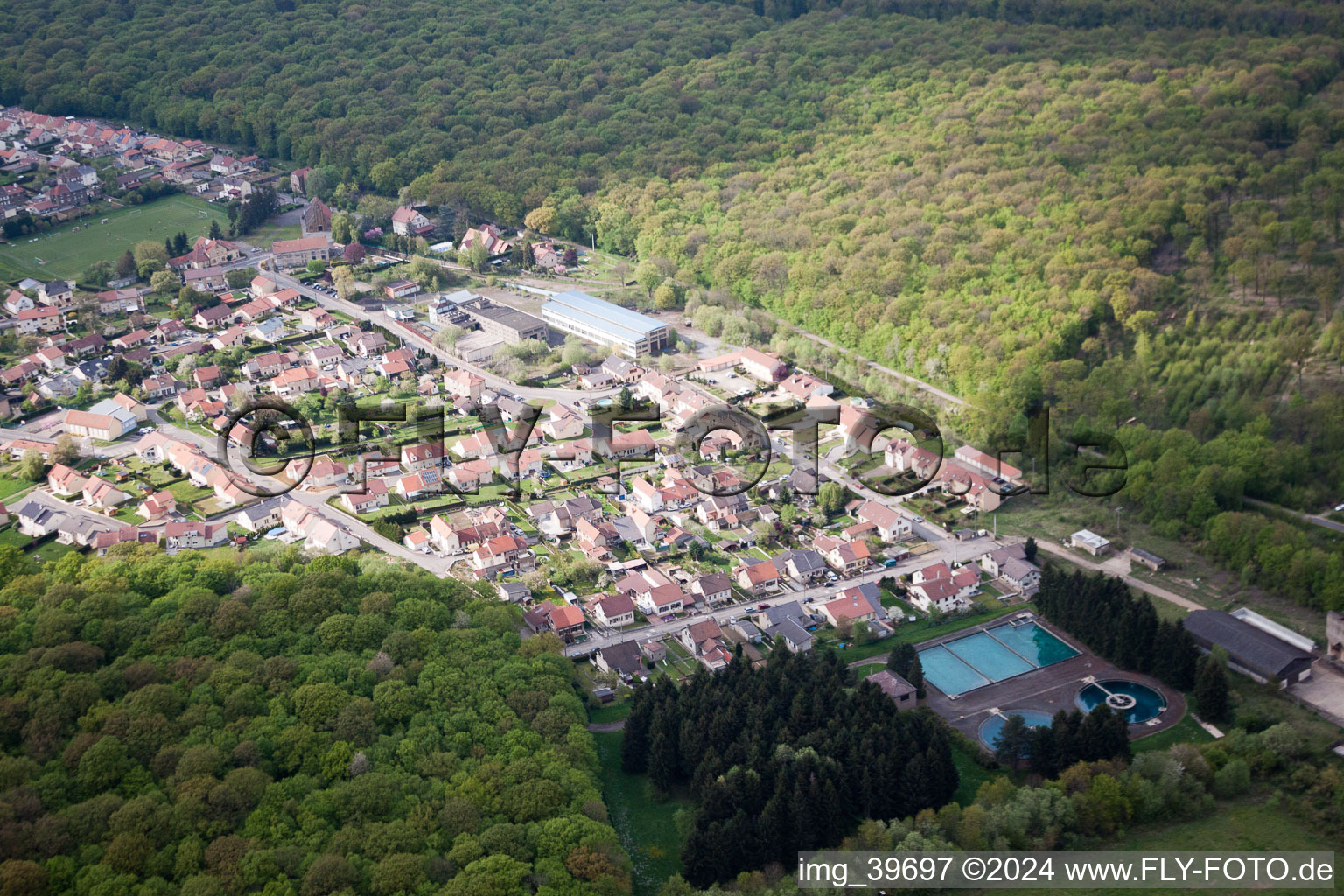 Vue aérienne de Entrange dans le département Moselle, France