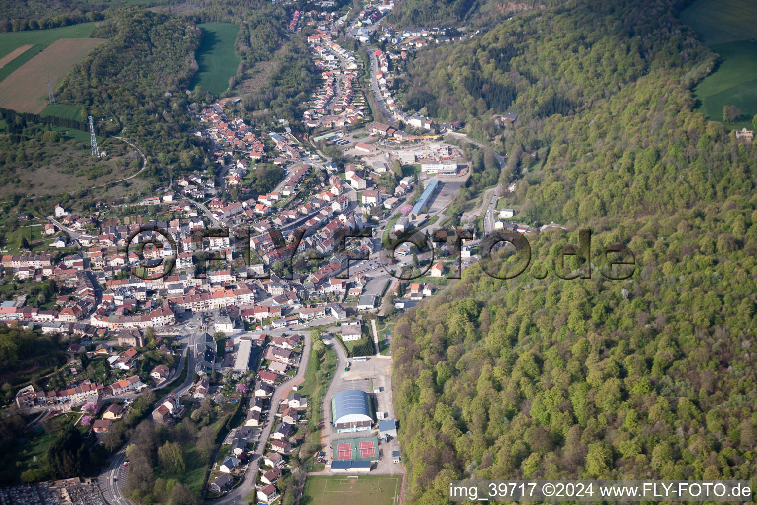 Photographie aérienne de Ottange dans le département Moselle, France