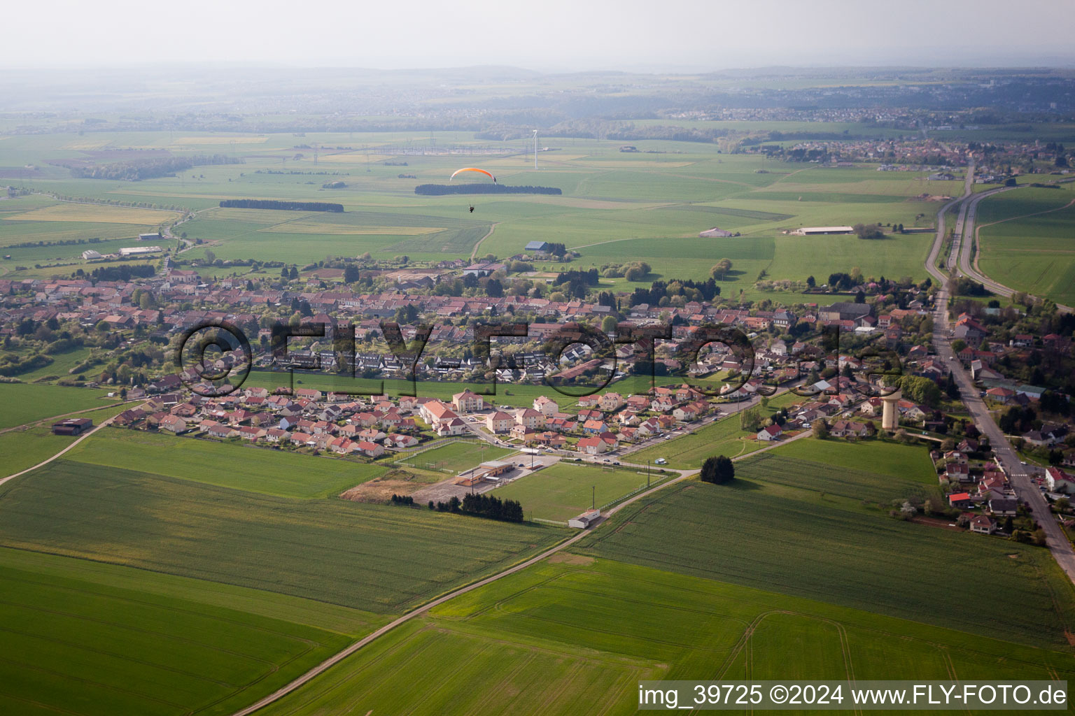 Photographie aérienne de Villers-la-Montagne dans le département Meurthe et Moselle, France