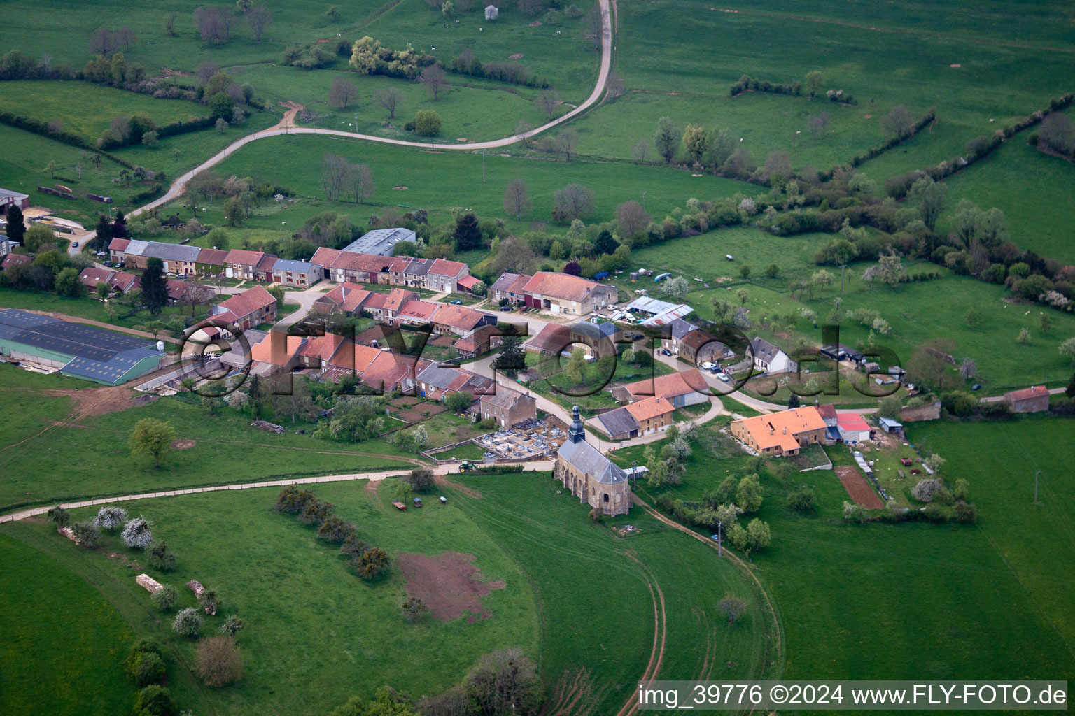 Vue aérienne de Montlibert dans le département Ardennes, France