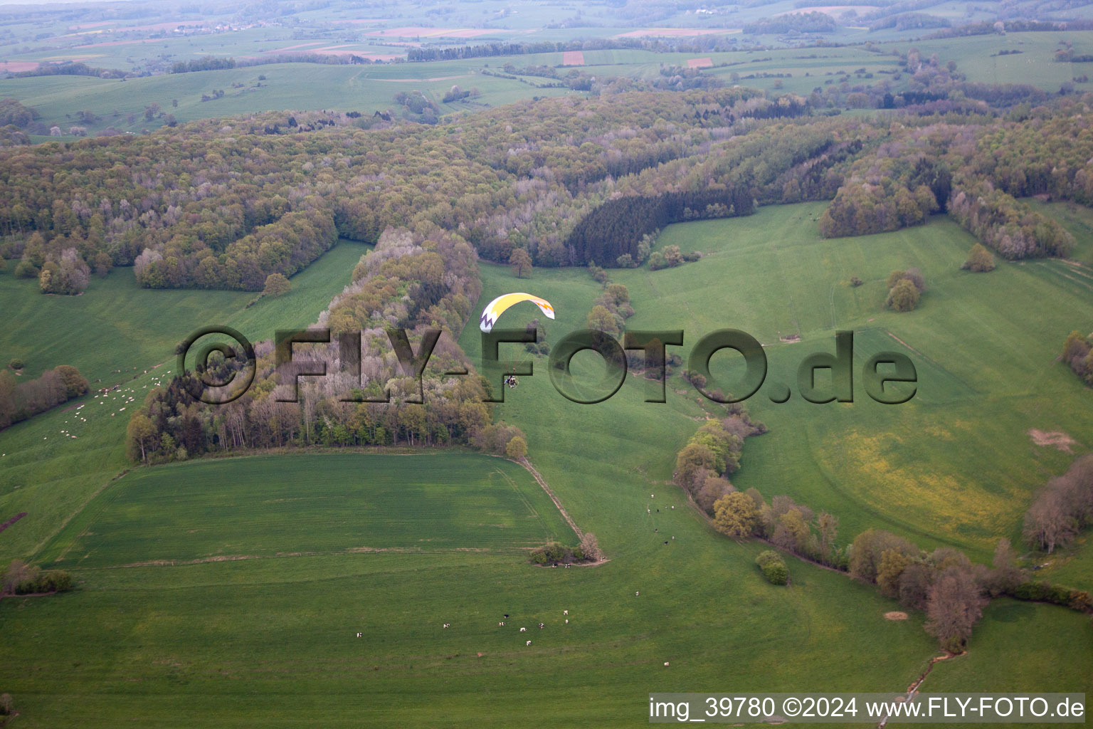 Vue aérienne de Fromy dans le département Ardennes, France