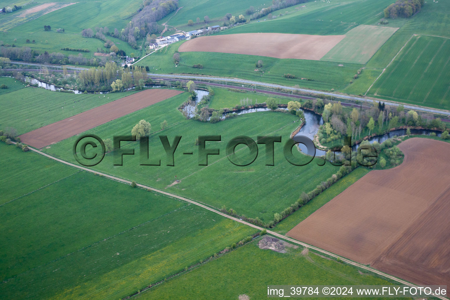 Photographie aérienne de Villy dans le département Ardennes, France