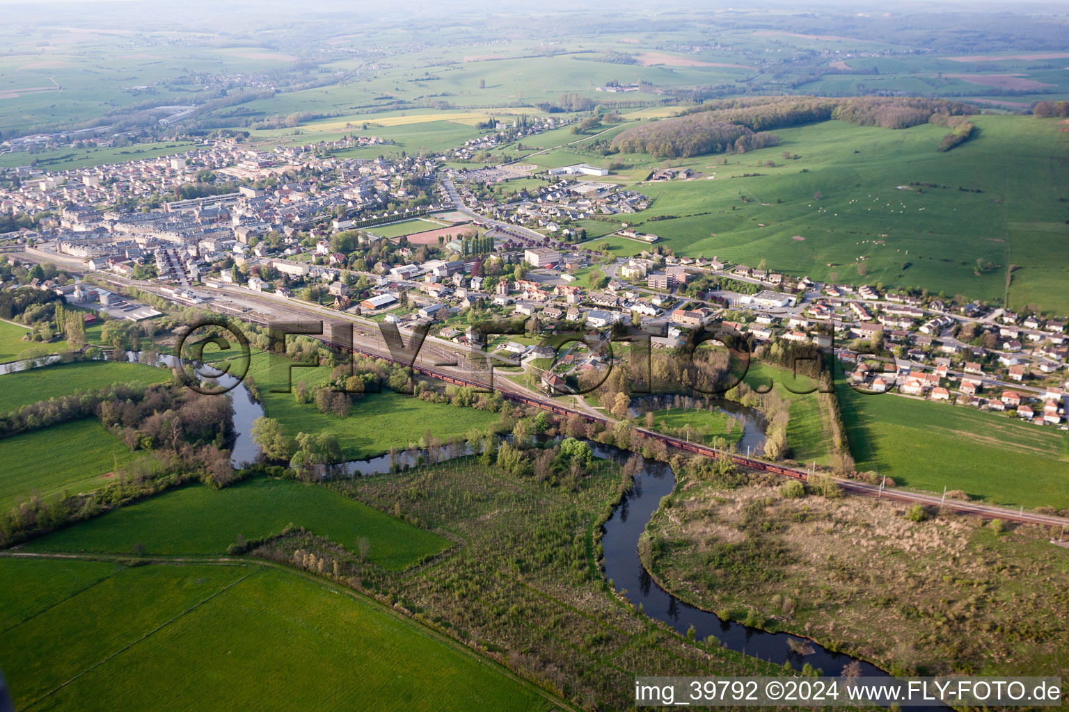 Vue aérienne de Gare à Carignan dans le département Ardennes, France