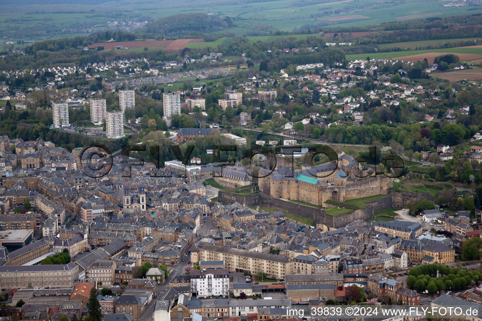 Vue aérienne de Sedan dans le département Ardennes, France