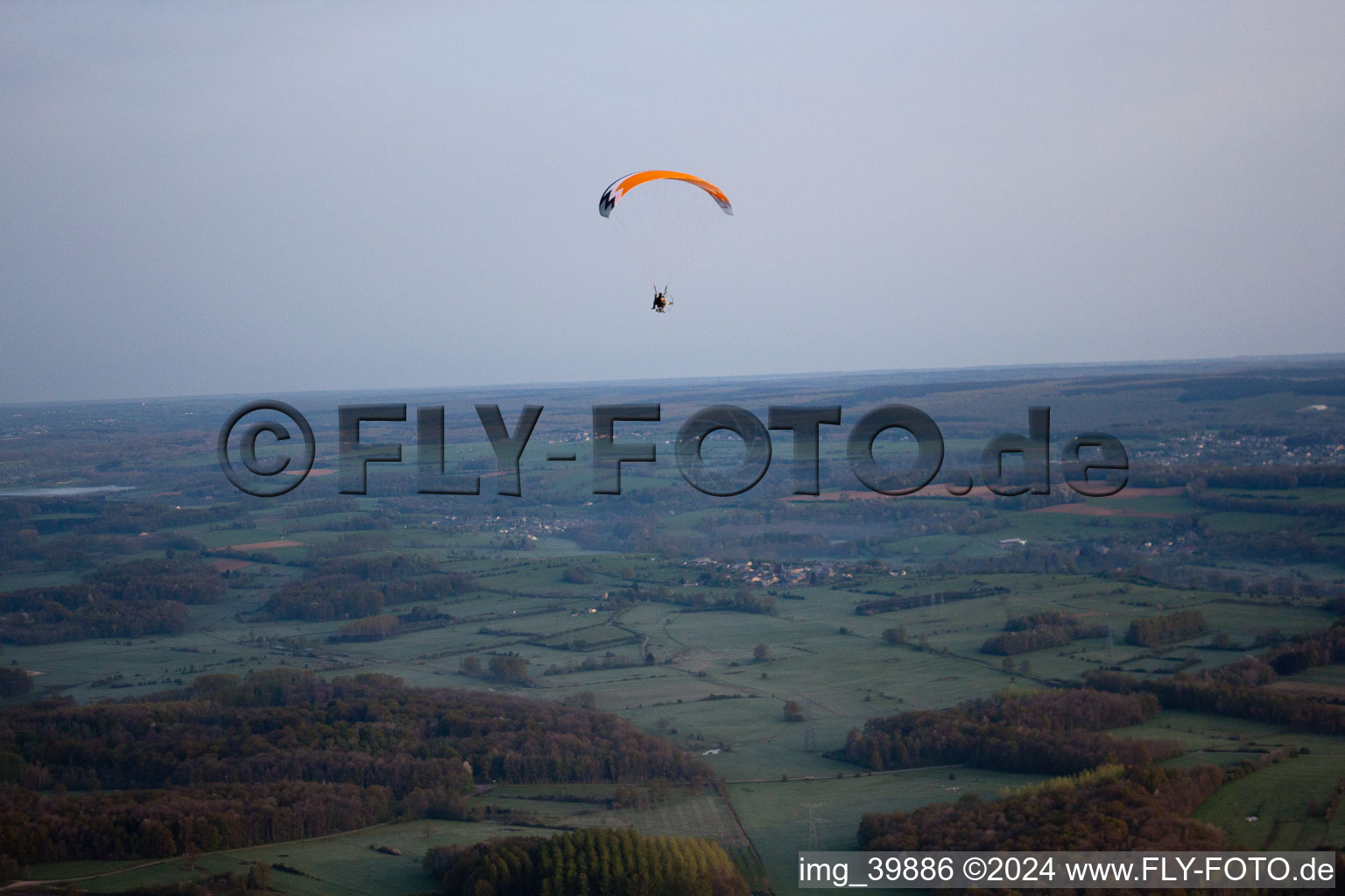 Vue aérienne de Saint-Marcel dans le département Ardennes, France