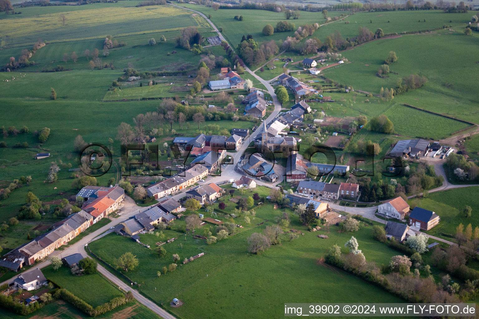 Vue aérienne de Blombay dans le département Ardennes, France