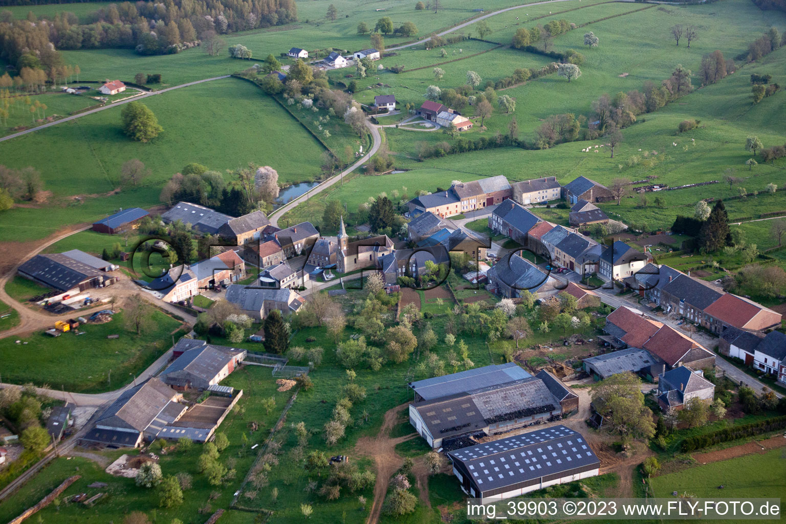 Vue aérienne de Marby dans le département Ardennes, France