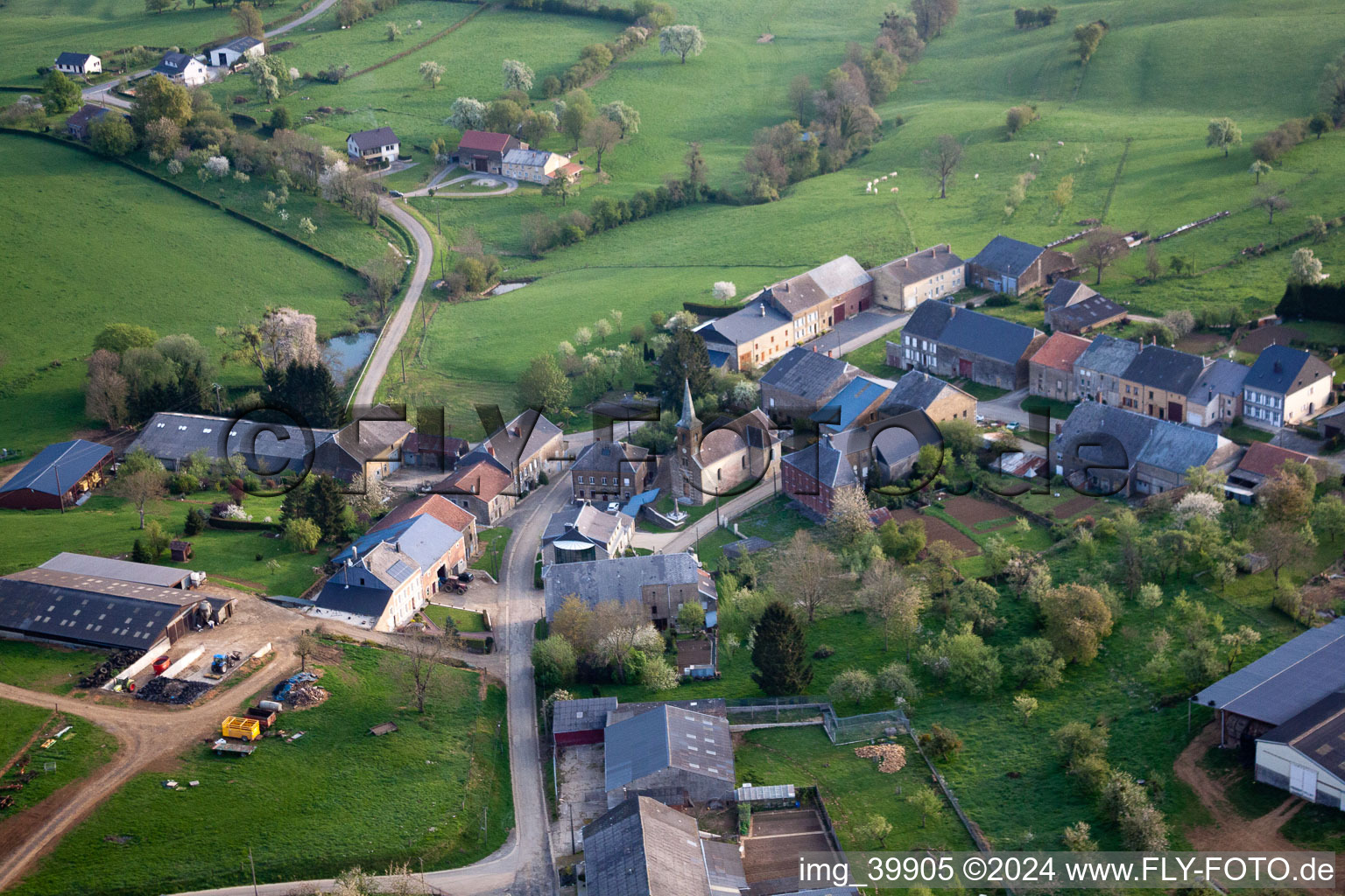 Vue aérienne de Marby dans le département Ardennes, France