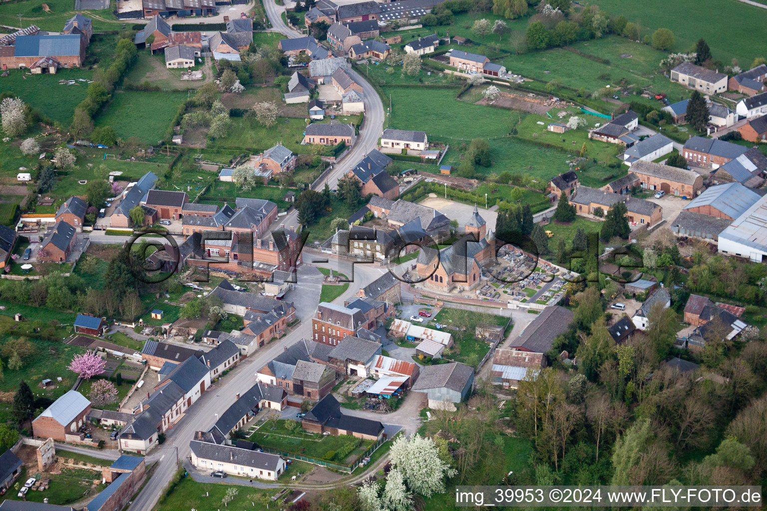 Vue aérienne de Autreppes dans le département Aisne, France