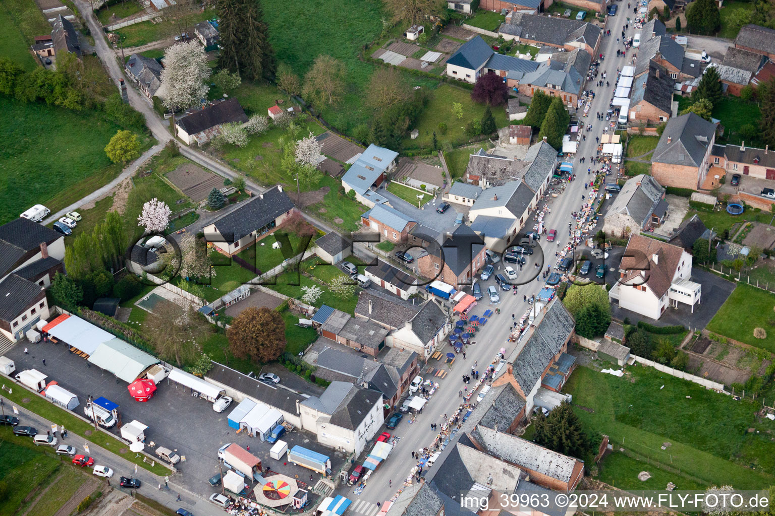 Marly-Gomont dans le département Aisne, France d'en haut