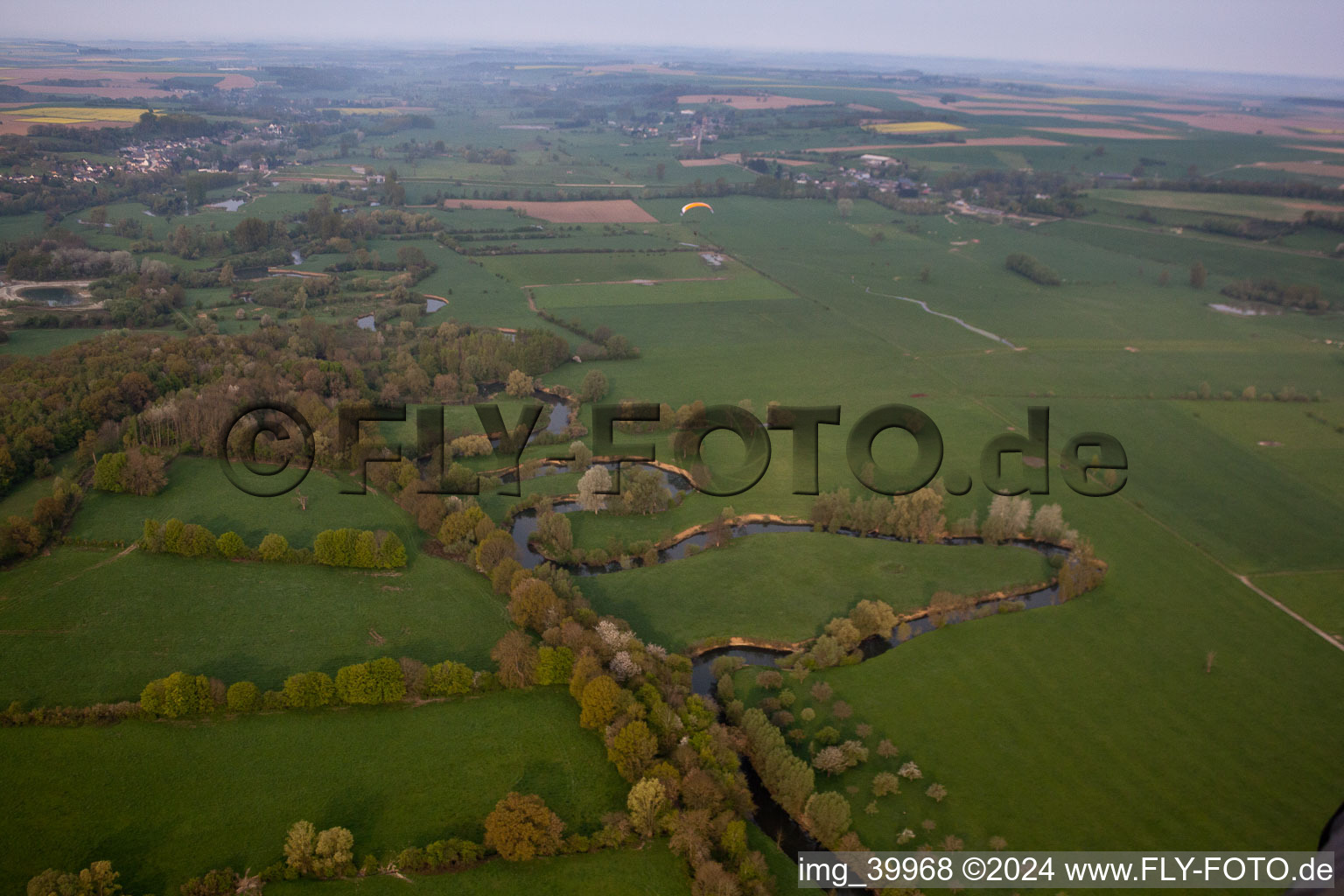 Vue aérienne de Oise à Marly-Gomont dans le département Aisne, France