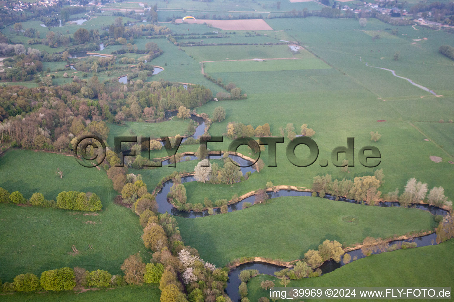 Vue aérienne de Oise à Marly-Gomont dans le département Aisne, France