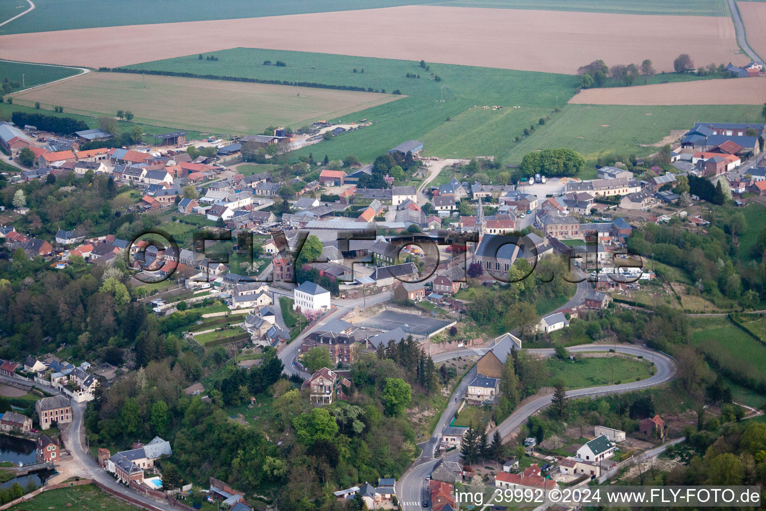 Vue aérienne de Lesquielles-Saint-Germain dans le département Aisne, France