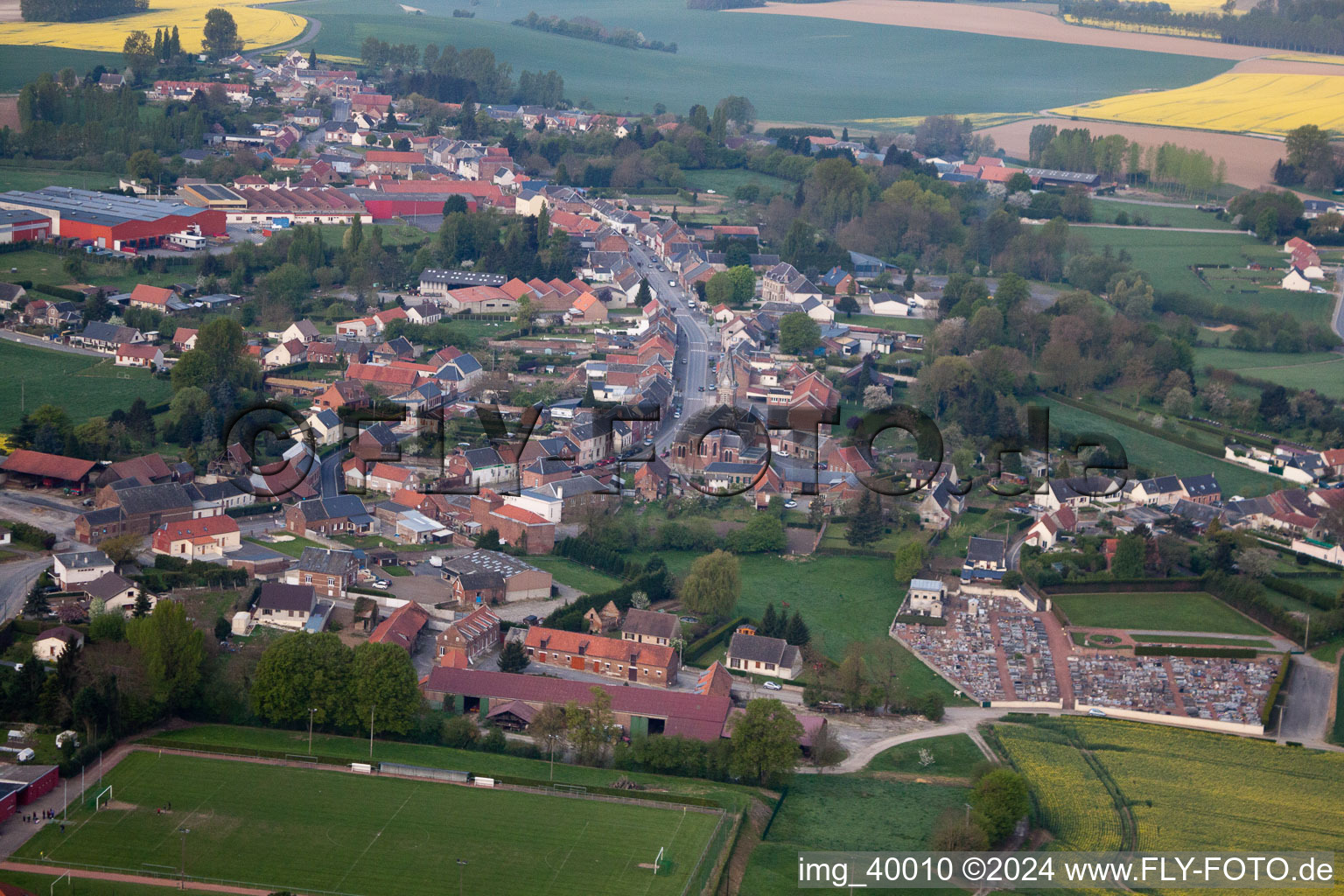 Vue aérienne de Seboncourt dans le département Aisne, France