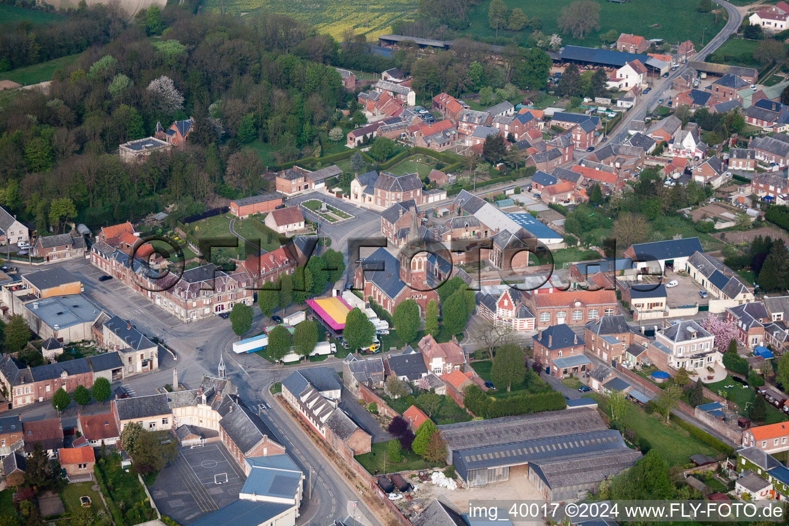 Vue aérienne de Beaurevoir dans le département Aisne, France