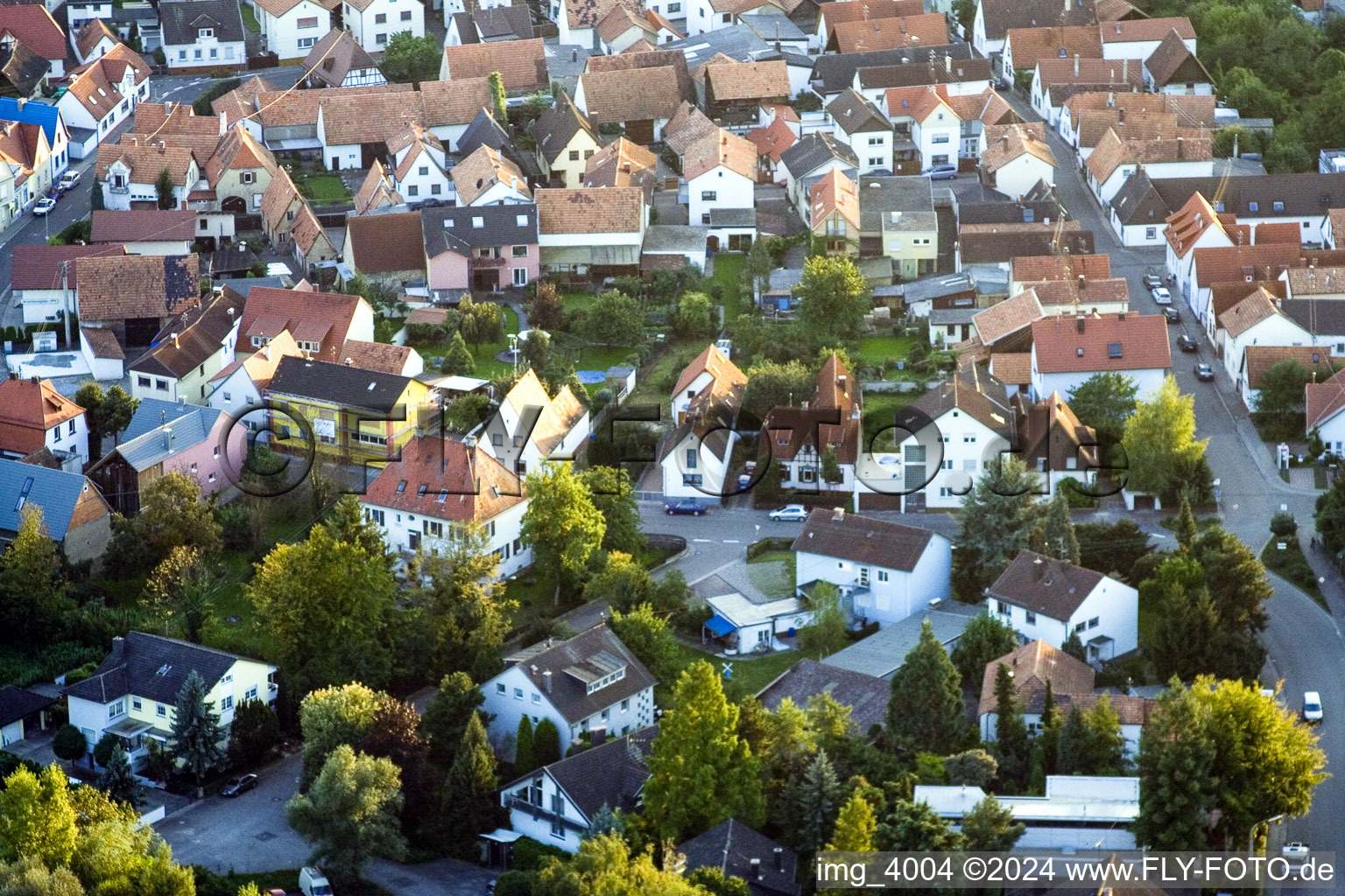 Vue aérienne de Club de tennis à le quartier Maximiliansau in Wörth am Rhein dans le département Rhénanie-Palatinat, Allemagne