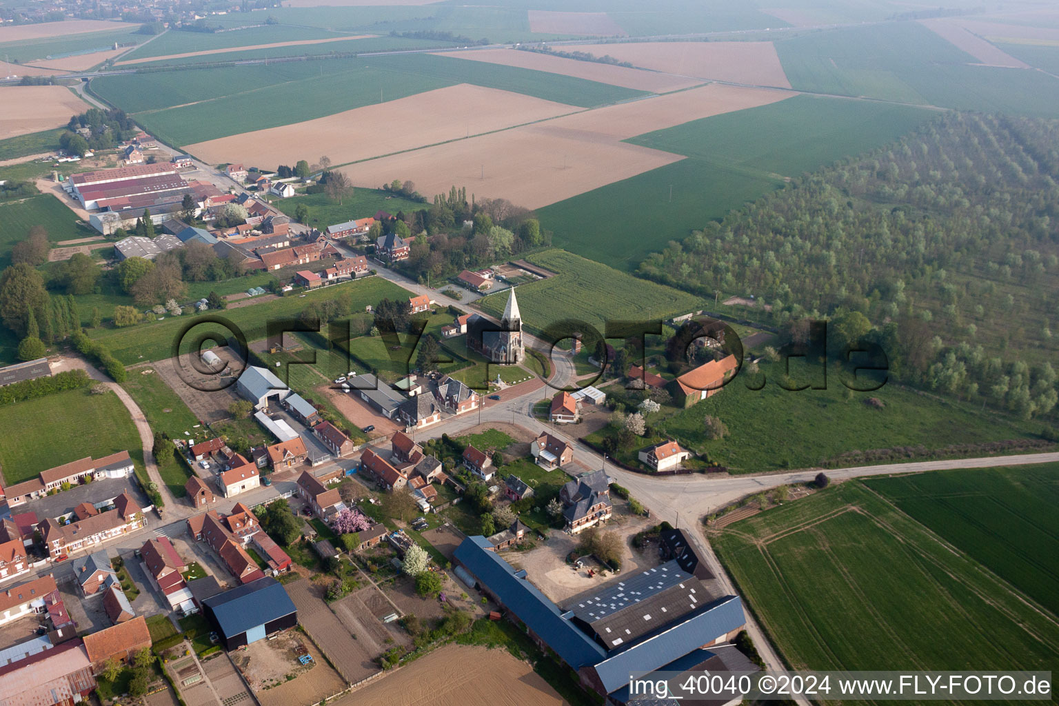 Vue aérienne de Neuville-Bourjonval dans le département Pas de Calais, France