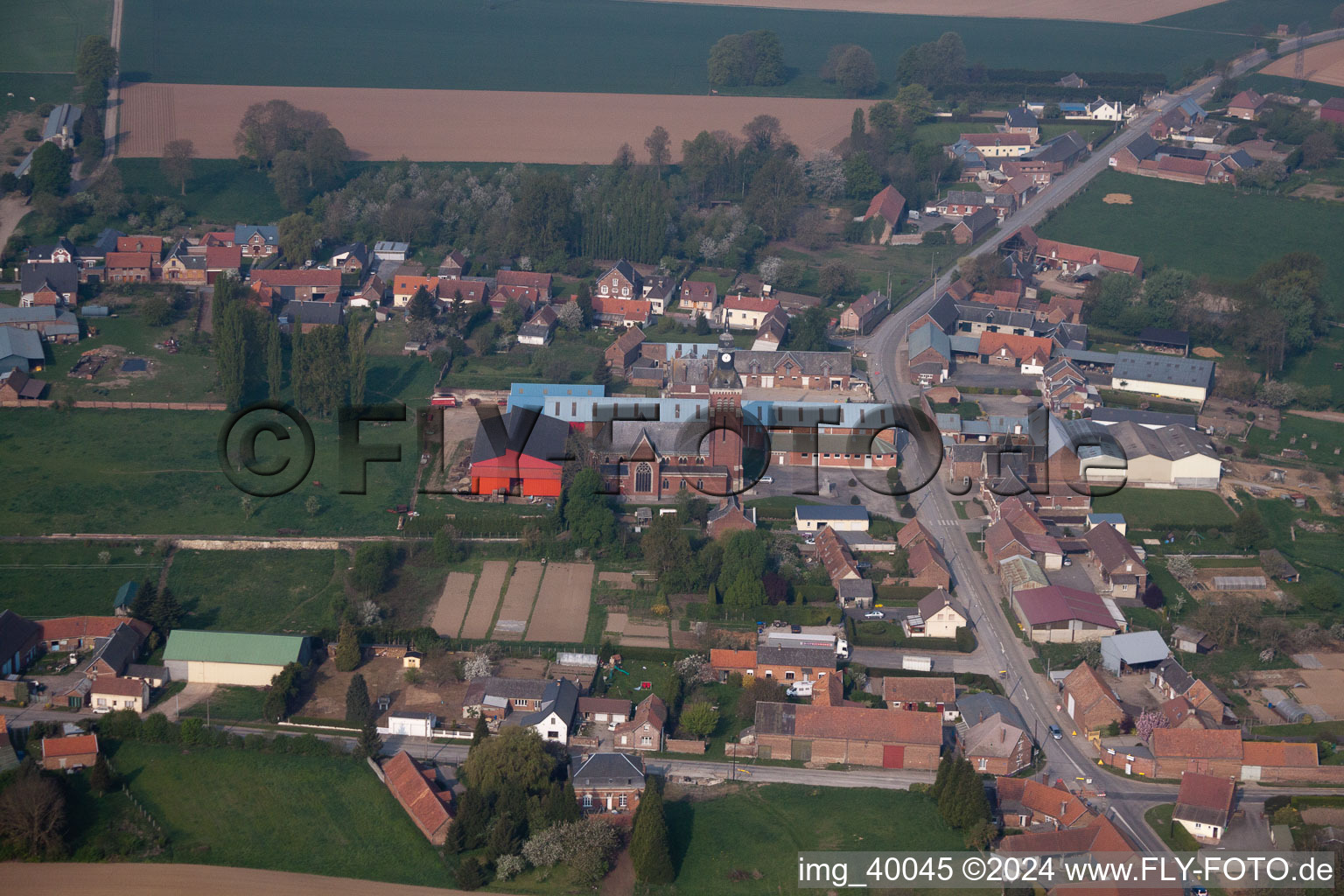 Vue aérienne de Haplincourt dans le département Pas de Calais, France