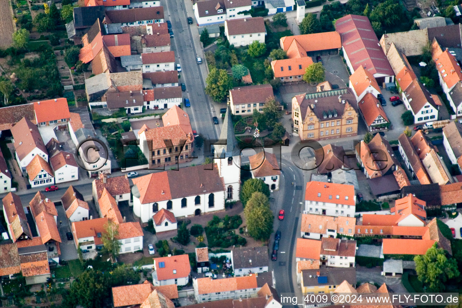 Vue aérienne de B. Landau à le quartier Ottersheim in Ottersheim bei Landau dans le département Rhénanie-Palatinat, Allemagne