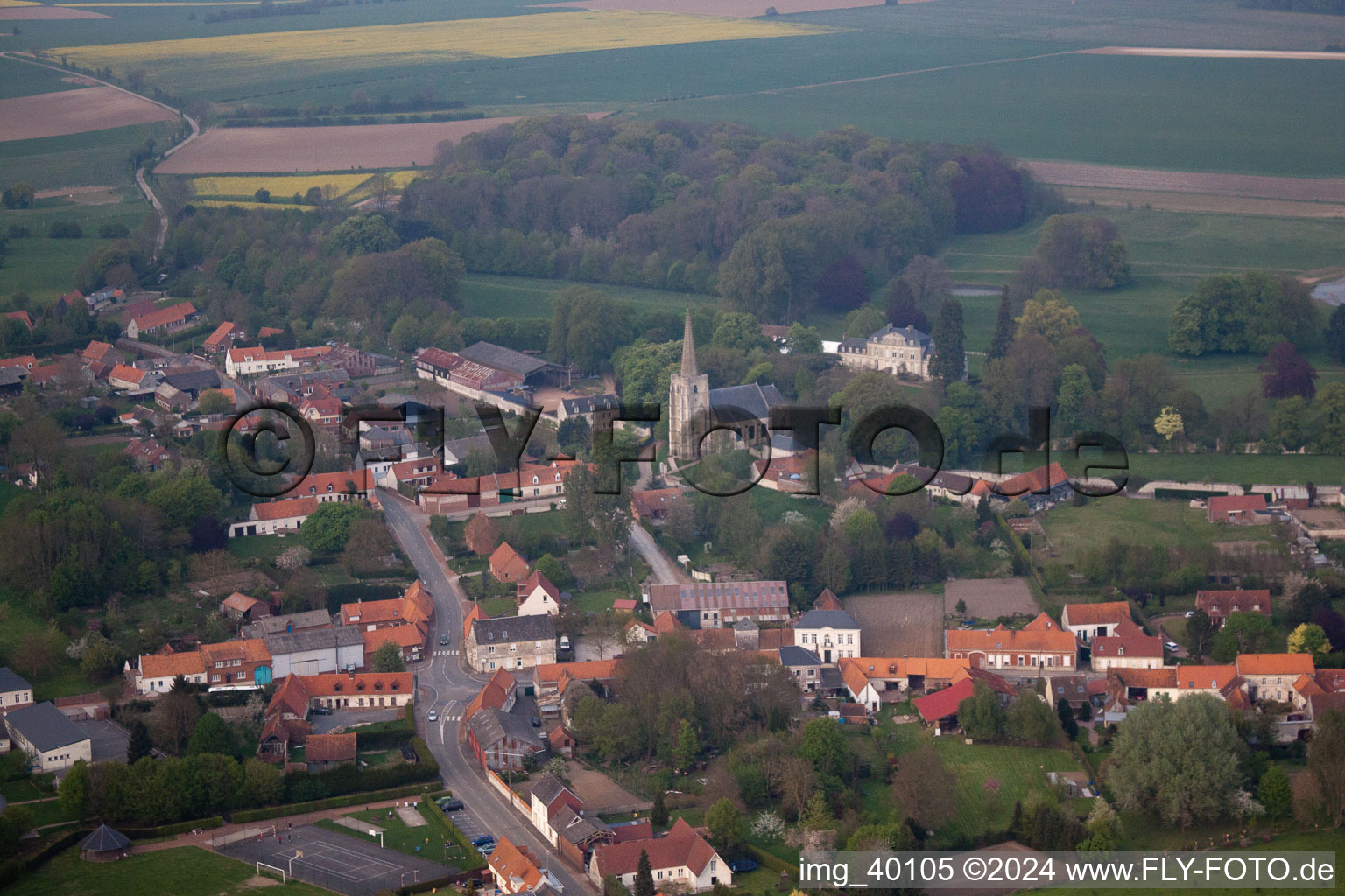 Vue aérienne de Hermaville dans le département Pas de Calais, France