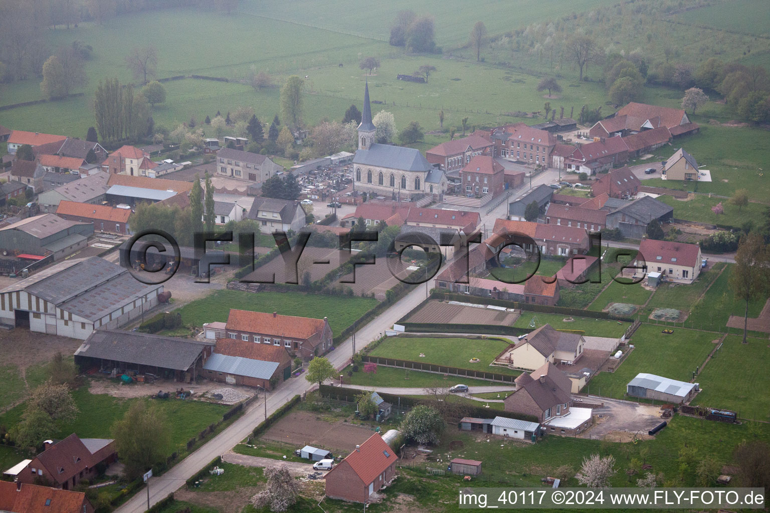 Vue aérienne de La Thieuloye dans le département Pas de Calais, France