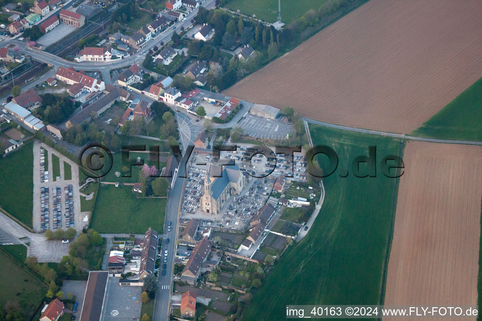 Vue aérienne de Rinxent dans le département Pas de Calais, France