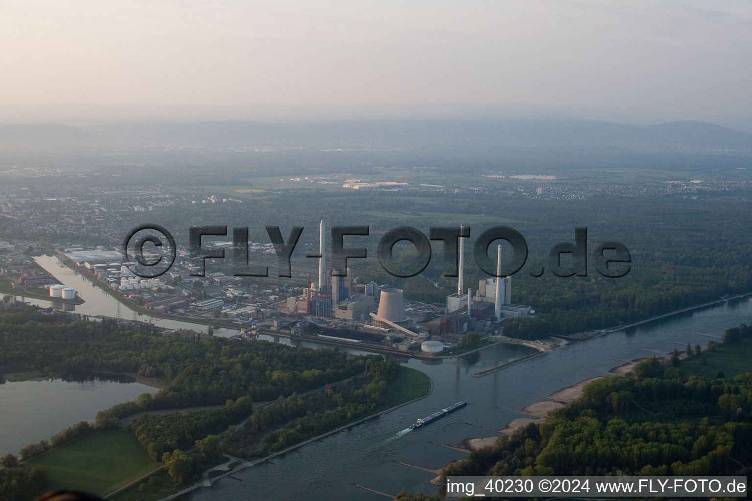 Vue aérienne de Chantier ENBW à le quartier Rheinhafen in Karlsruhe dans le département Bade-Wurtemberg, Allemagne