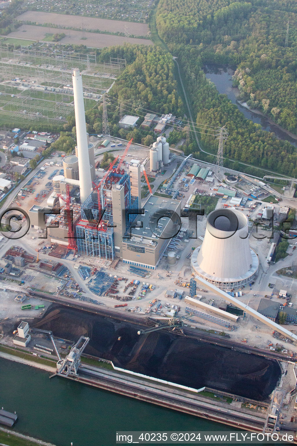 Vue oblique de Chantier ENBW à le quartier Rheinhafen in Karlsruhe dans le département Bade-Wurtemberg, Allemagne