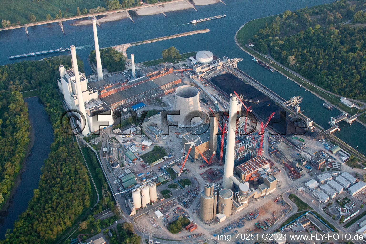 Vue aérienne de Chantier ENBW à le quartier Rheinhafen in Karlsruhe dans le département Bade-Wurtemberg, Allemagne