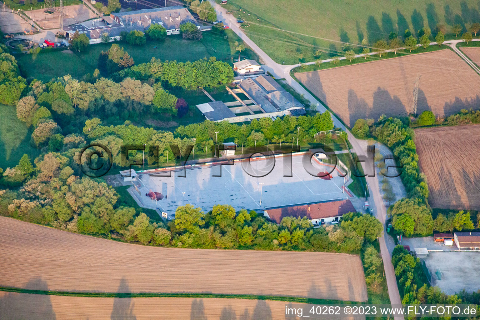 Vue aérienne de Terrain de hockey à le quartier Mörsch in Rheinstetten dans le département Bade-Wurtemberg, Allemagne