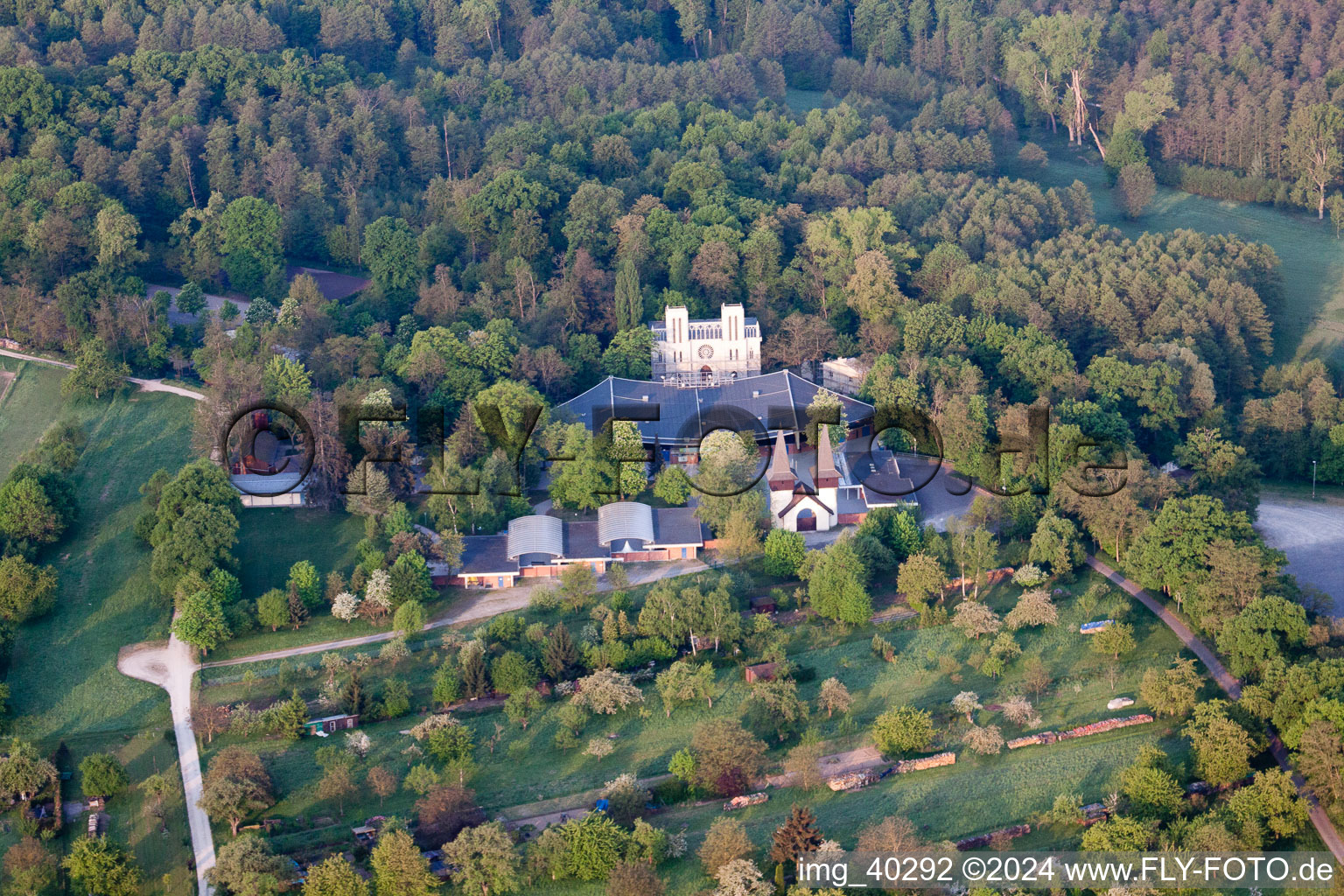 Vue oblique de Ötigheim dans le département Bade-Wurtemberg, Allemagne