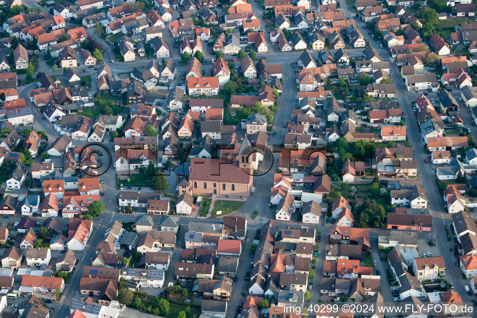 Ötigheim dans le département Bade-Wurtemberg, Allemagne depuis l'avion