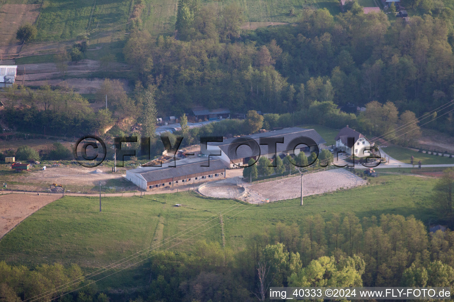 Vue aérienne de Mothern dans le département Bas Rhin, France