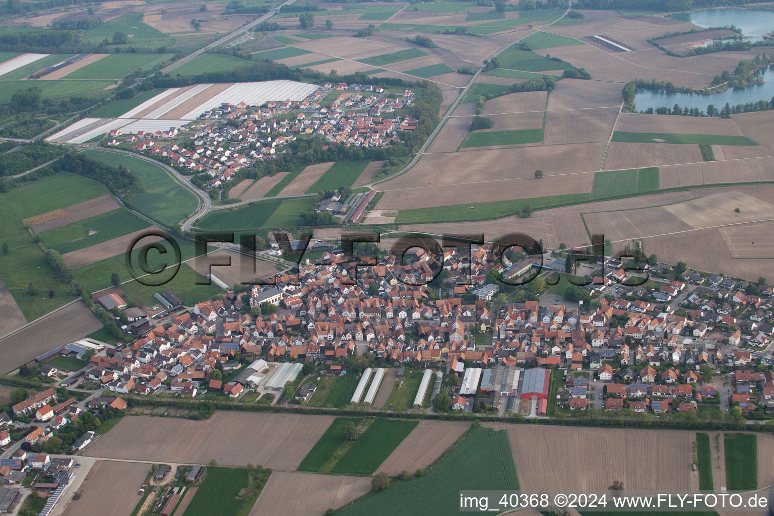 Neupotz dans le département Rhénanie-Palatinat, Allemagne depuis l'avion