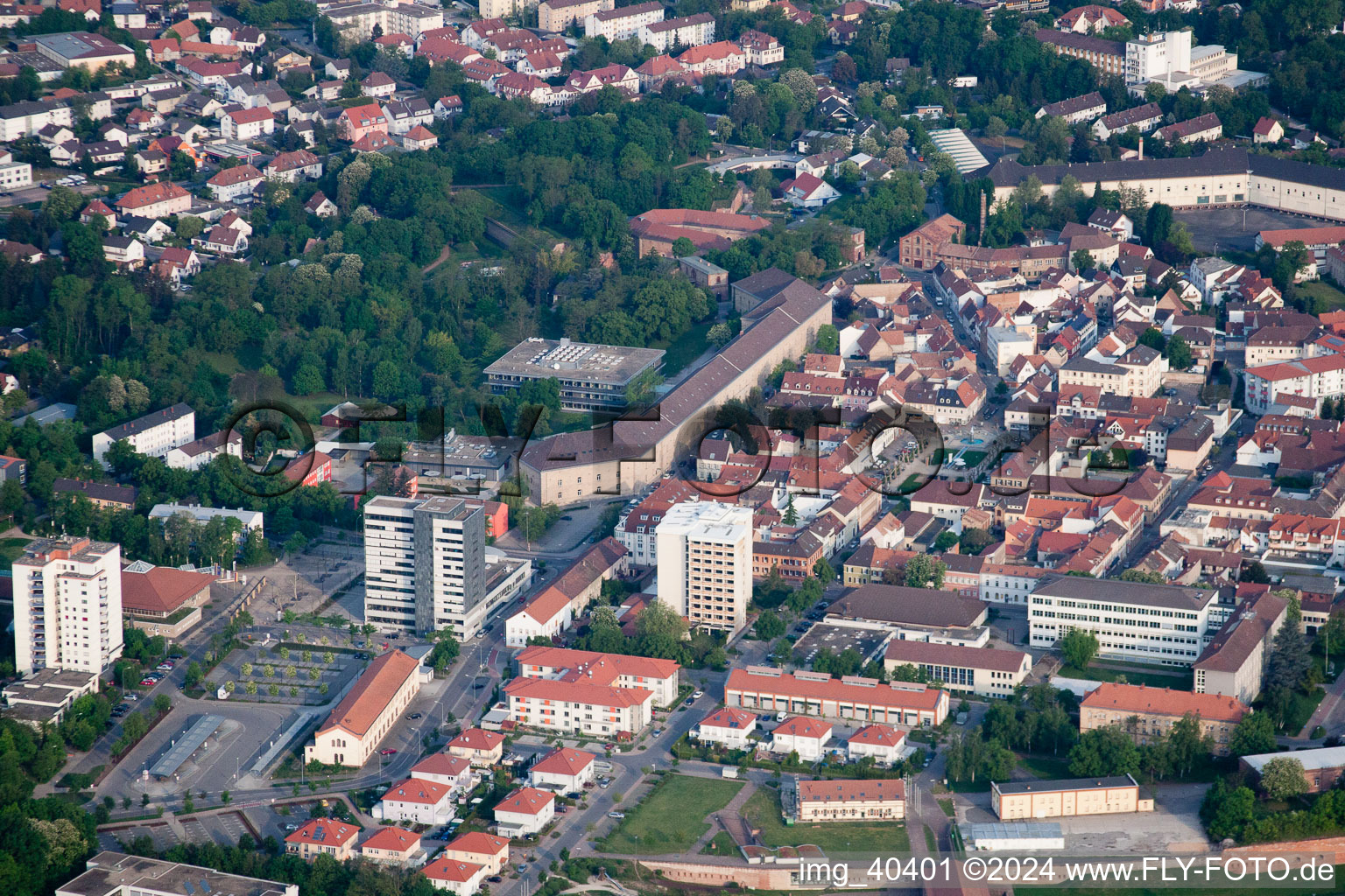 Germersheim dans le département Rhénanie-Palatinat, Allemagne d'un drone