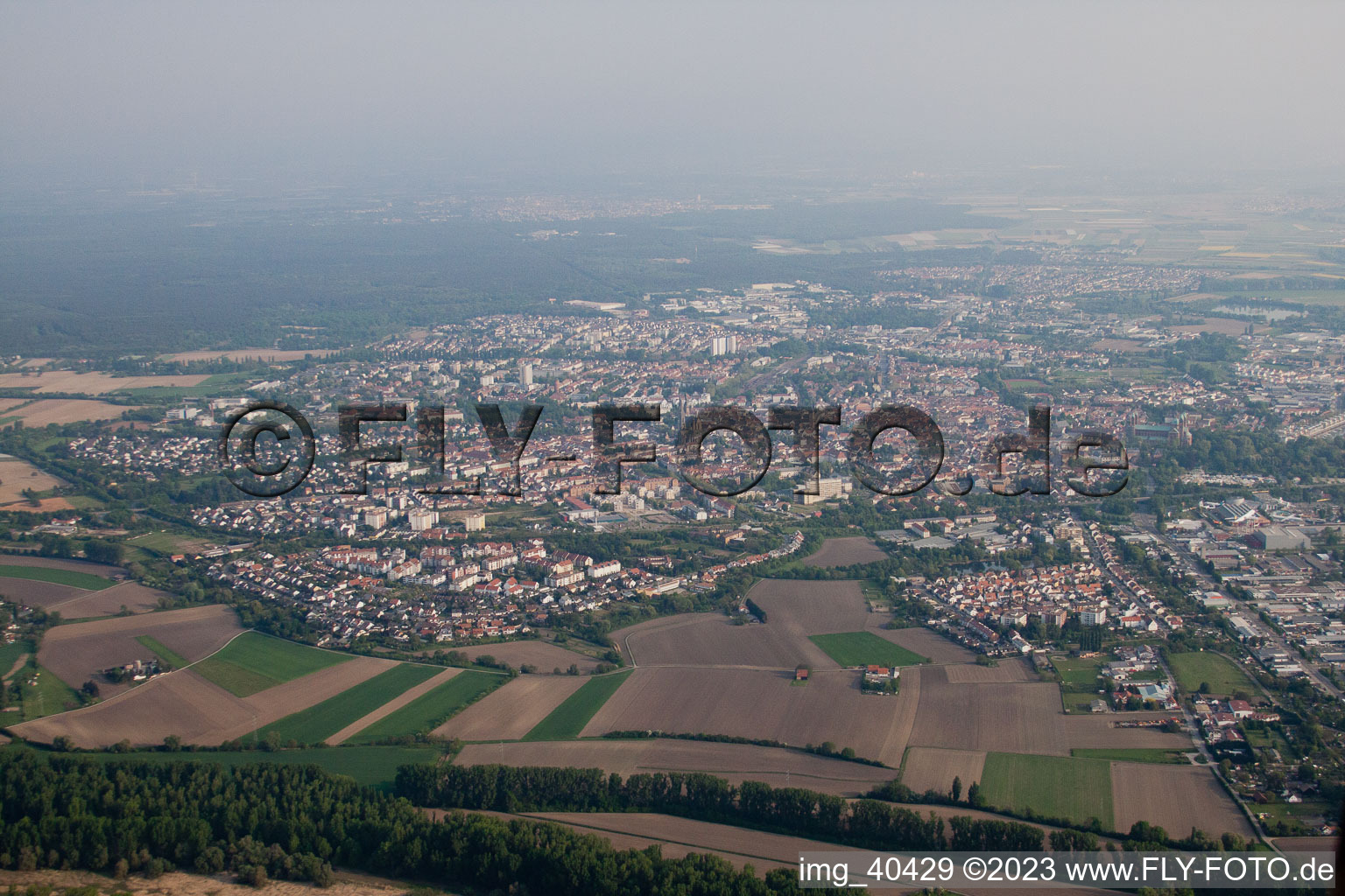 Vue aérienne de Du sud à Speyer dans le département Rhénanie-Palatinat, Allemagne