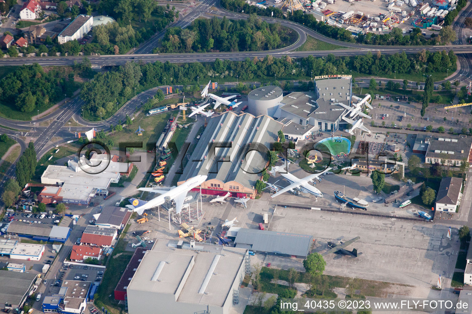 Vue aérienne de Musée de la technologie à Speyer dans le département Rhénanie-Palatinat, Allemagne