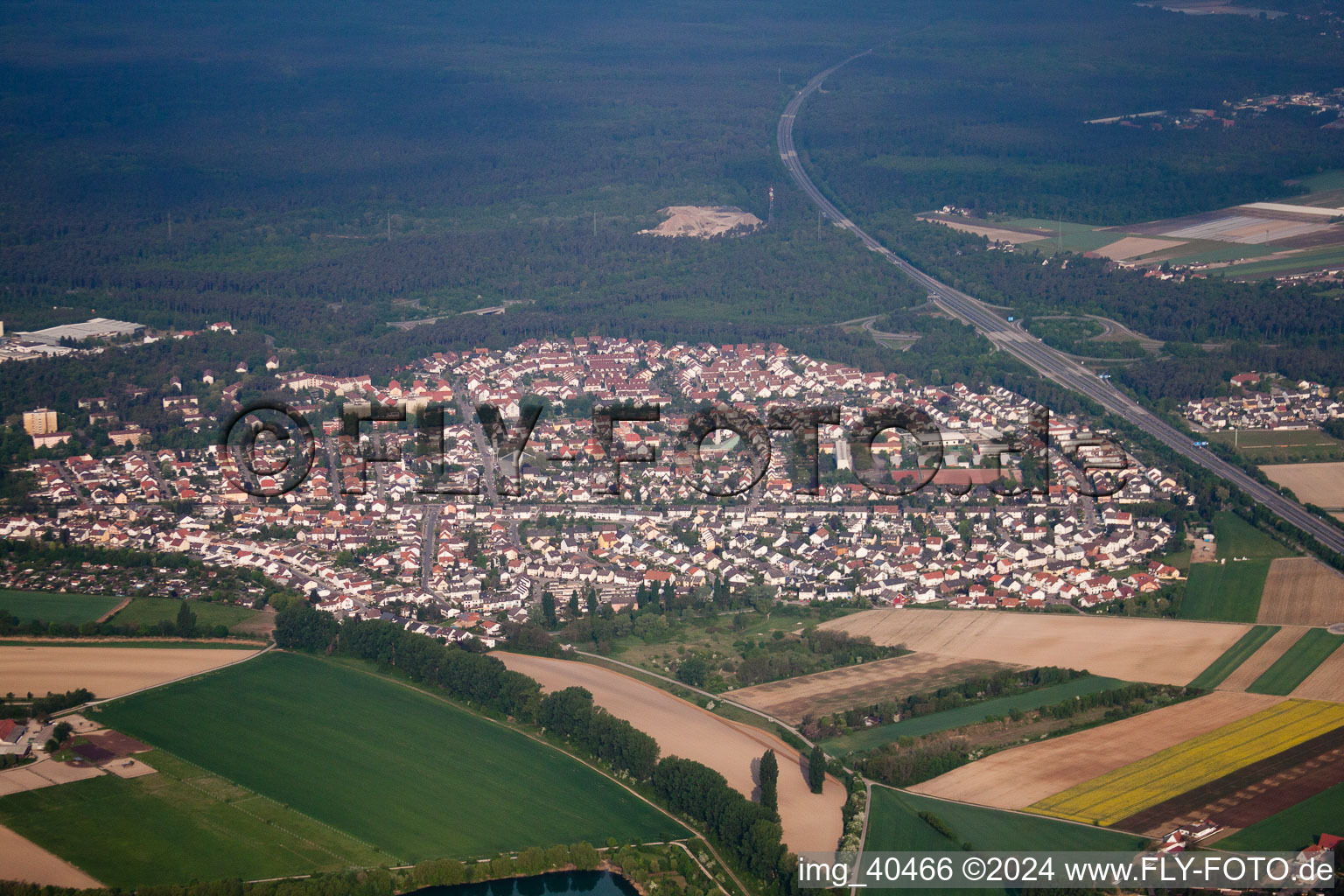 N à Speyer dans le département Rhénanie-Palatinat, Allemagne vue du ciel