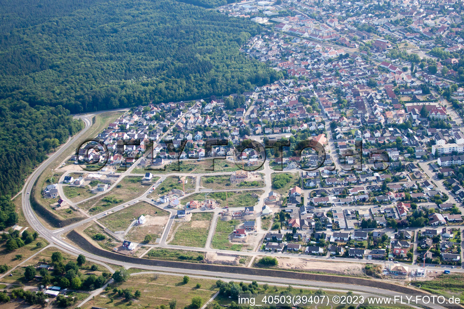 Jockgrim dans le département Rhénanie-Palatinat, Allemagne du point de vue du drone