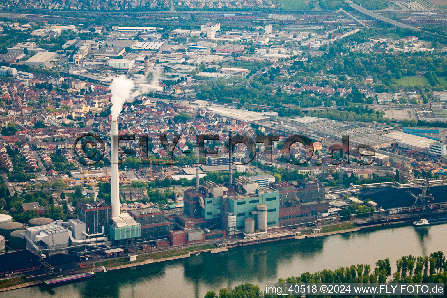 GKM à le quartier Neckarau in Mannheim dans le département Bade-Wurtemberg, Allemagne hors des airs