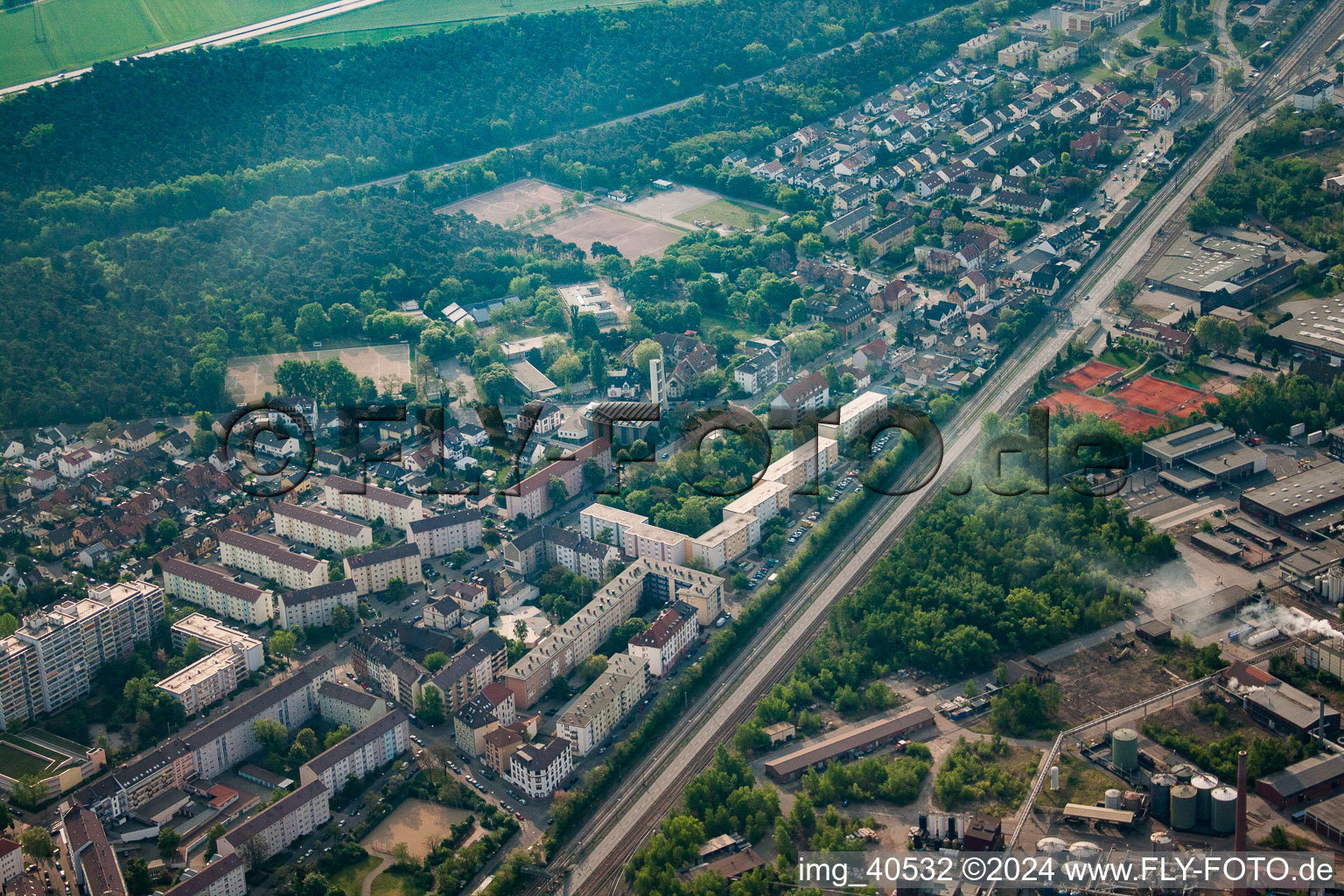 Vue oblique de Quartier Rheinau in Mannheim dans le département Bade-Wurtemberg, Allemagne