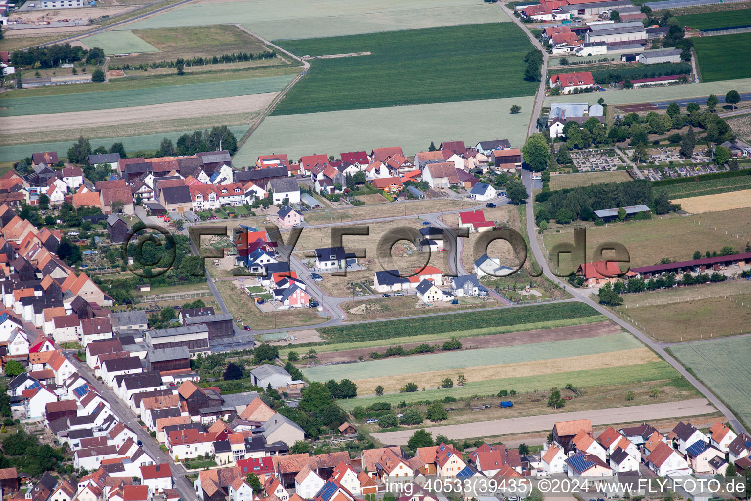 Vue oblique de Hatzenbühl dans le département Rhénanie-Palatinat, Allemagne