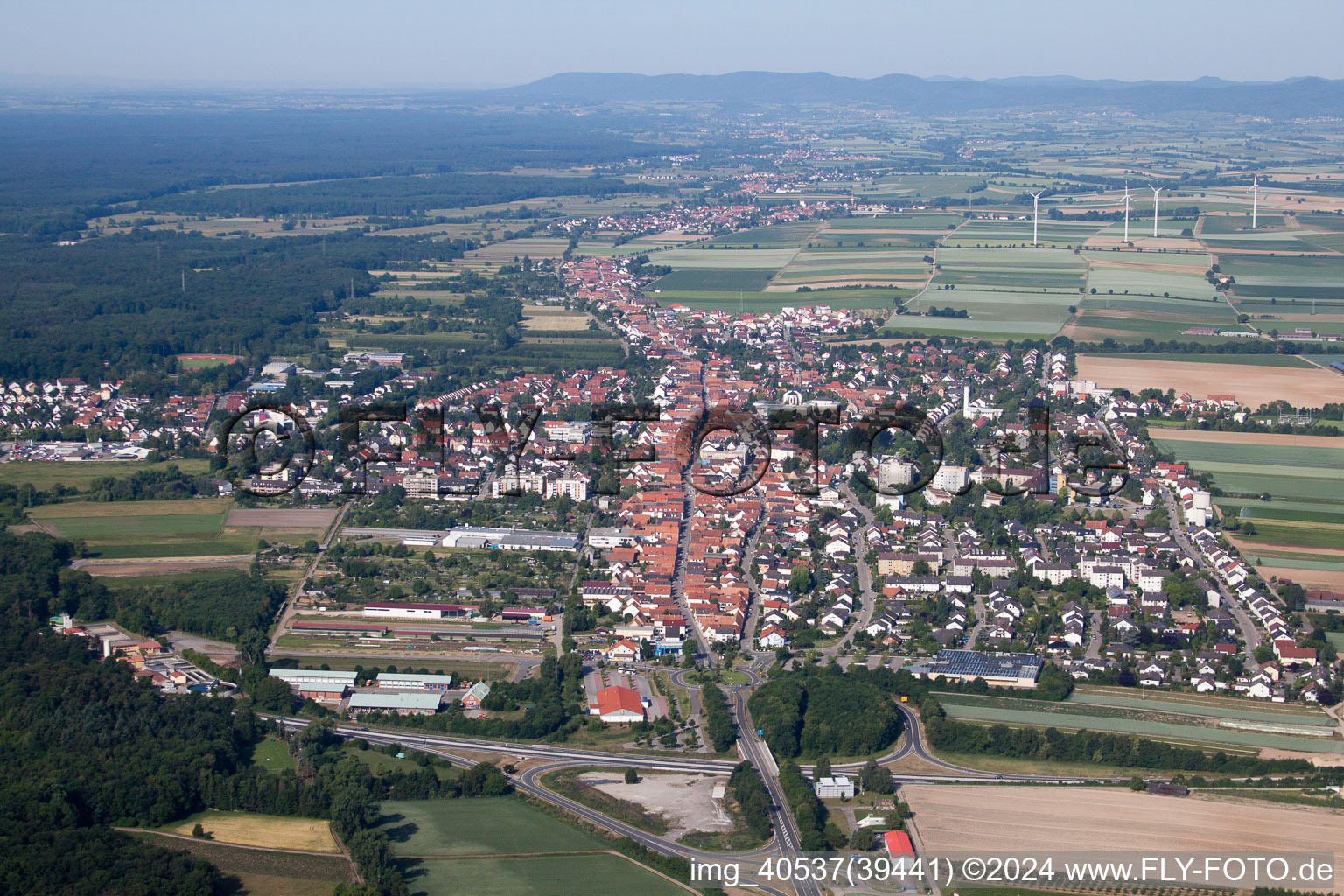 Vue d'oiseau de De l'est à Kandel dans le département Rhénanie-Palatinat, Allemagne