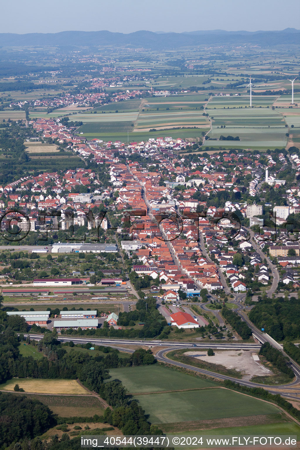 De l'est à Kandel dans le département Rhénanie-Palatinat, Allemagne vue du ciel