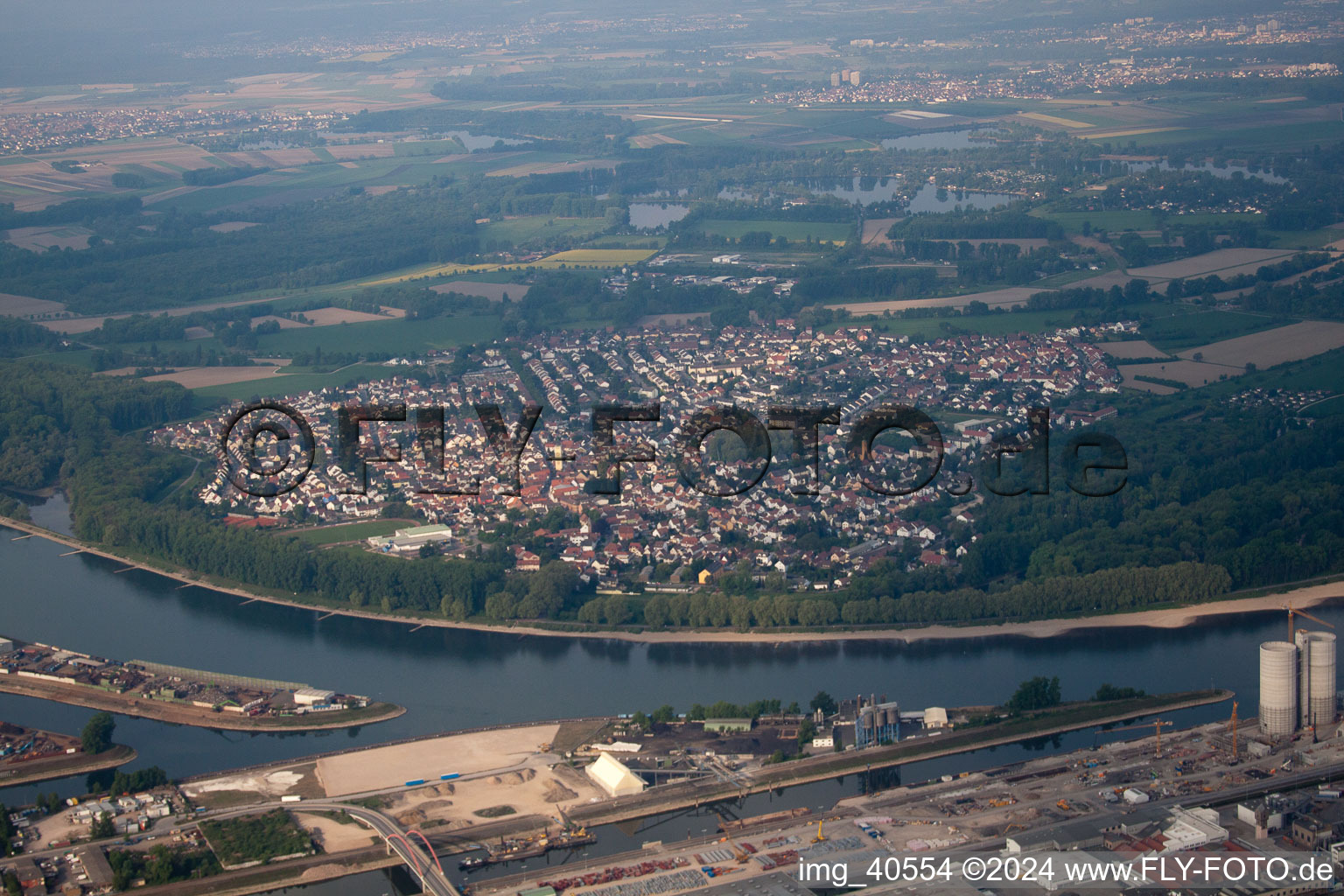 Vue oblique de Altrip dans le département Rhénanie-Palatinat, Allemagne