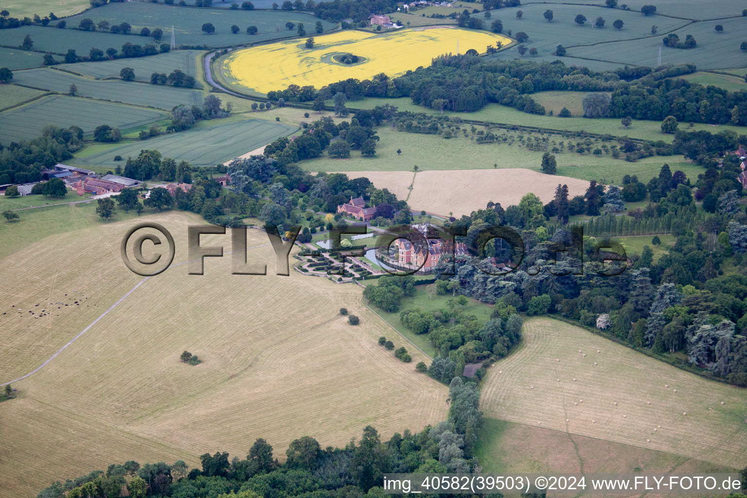 Vue aérienne de Madresfield dans le département Angleterre, Grande Bretagne