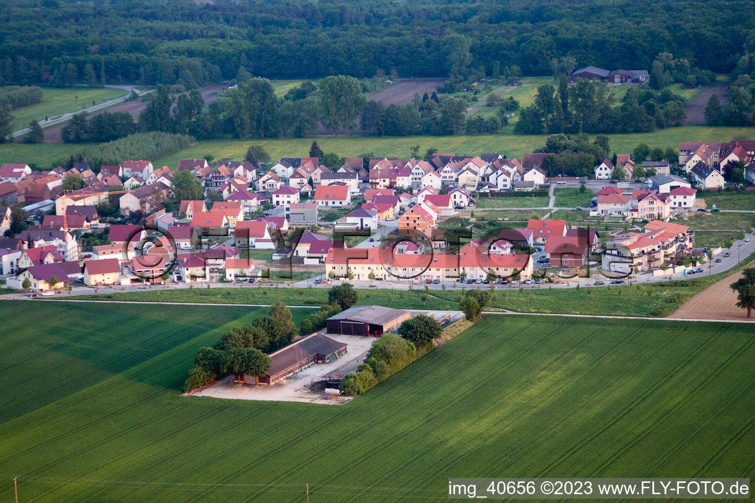 Vue aérienne de Nouvelle zone de développement sur le Höhenweg à Kandel dans le département Rhénanie-Palatinat, Allemagne