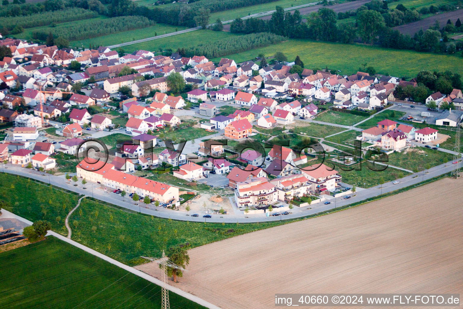 Vue aérienne de Nouvelle zone de développement sur le Höhenweg à Kandel dans le département Rhénanie-Palatinat, Allemagne